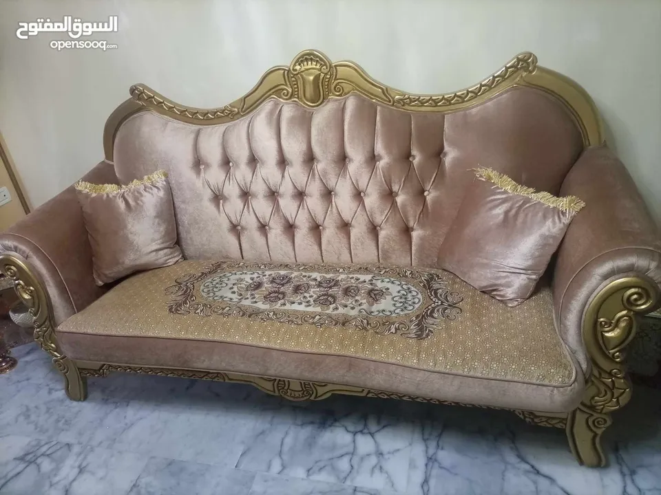 طقم كنب 7 مقاعد للبيع استخدام بسيط