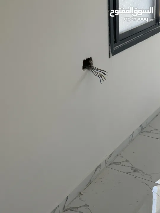 فني كهرباء منزلية  تحت إشراف هندسي