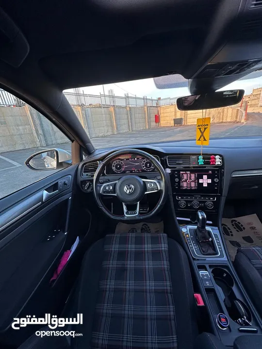 جولف GTI MK7.5 PERFORMANCE فل اضافااات ولا جرام بوية بحالة الوكالة عداد اصلي 47