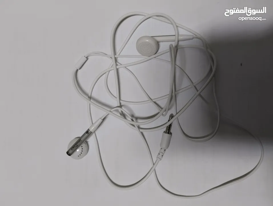 سماعة صوت واضح ونقي وعالي جدا من ماركة creative للبيع