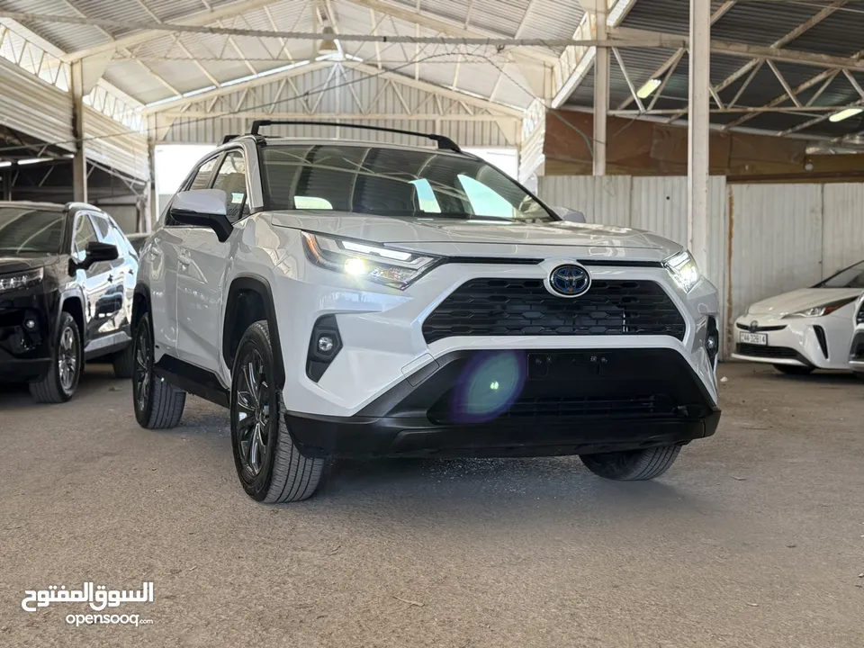 تويوتا راف فور ((2024)) XLE بريميوم، فل كامل، فحص كامل، فورويل، بطارية ليثيوم، حرة، بحالة الوكالة..