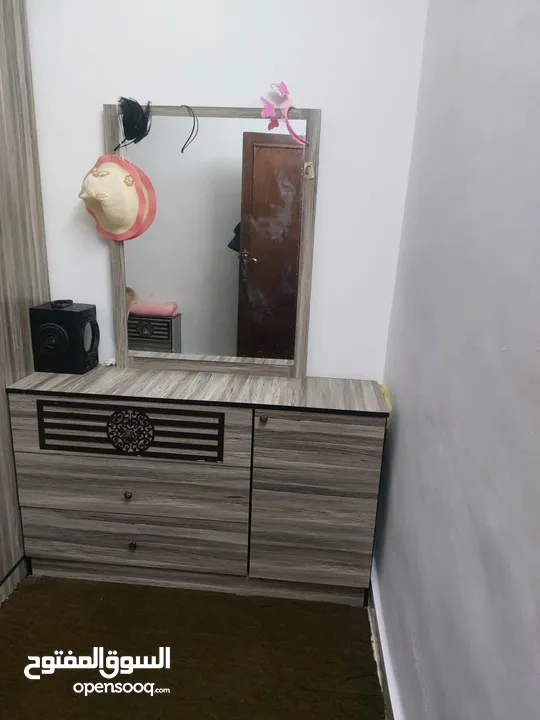 غرفة نوم جديدة استعمال خفيف جدا