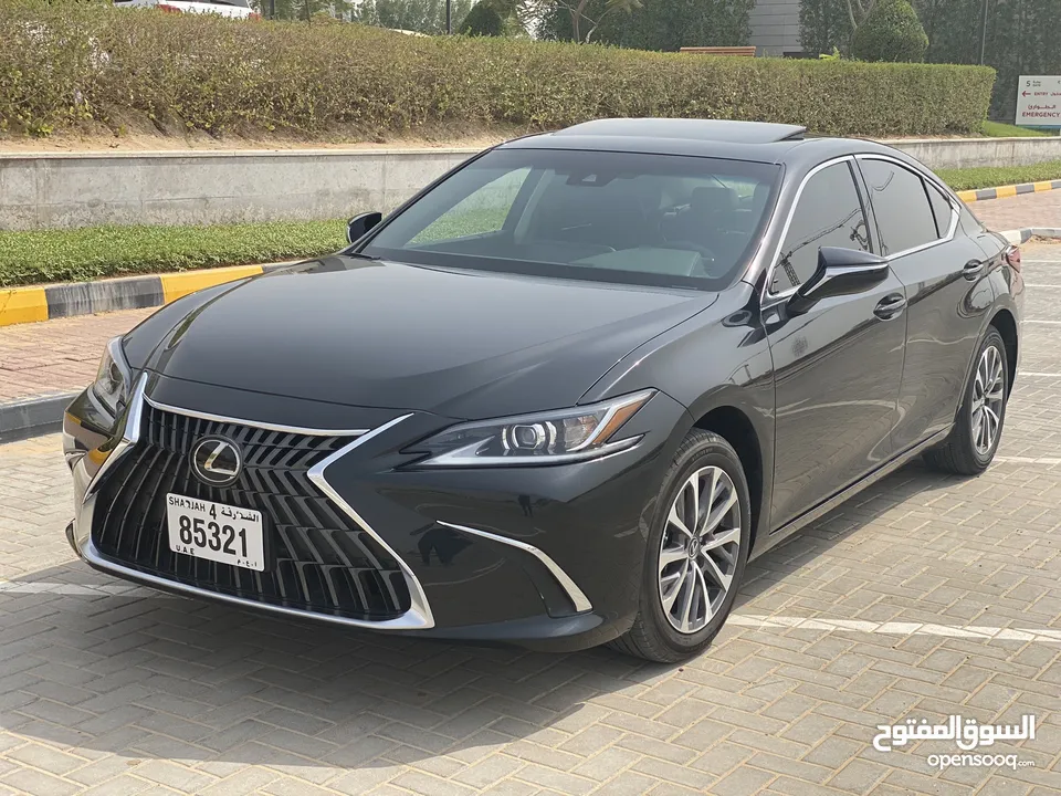 LEXUS ES 350 2022, mileage 9000 km only , full option