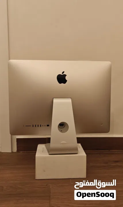 Apple iMac 2019 (Retina 4K, 2019) Excellent Condition with zero scratches