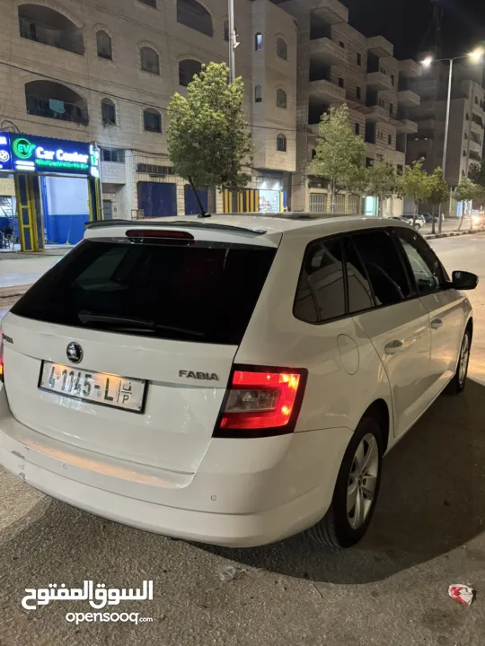 سكودا فابيا 2015