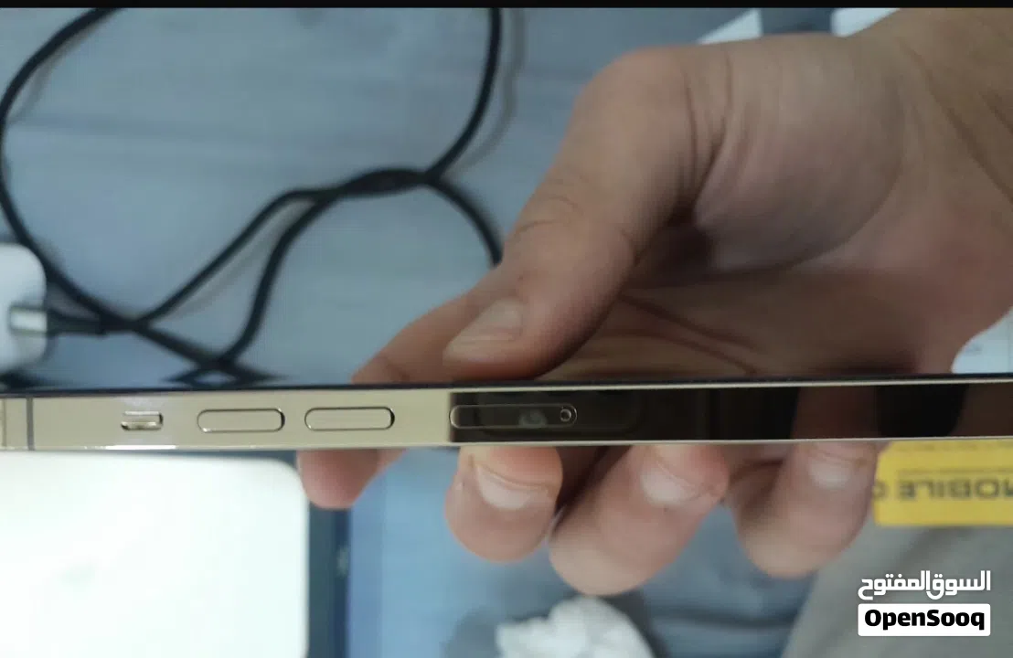 ايفون للبيع