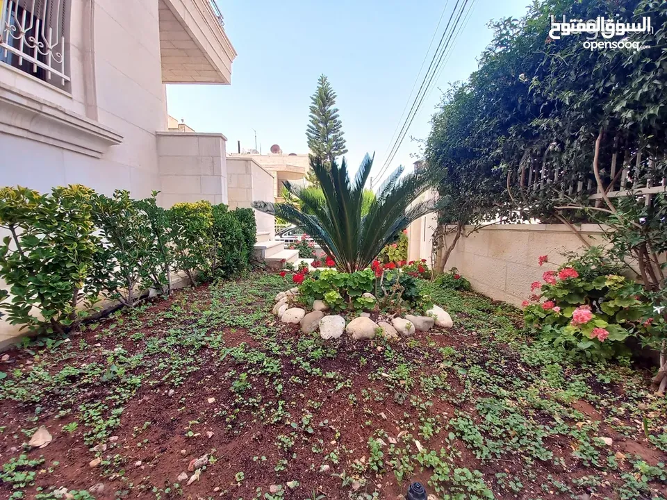 شقة غير مفروشة للايجار في دير غبار  ( Property 33824 ) سنوي فقط