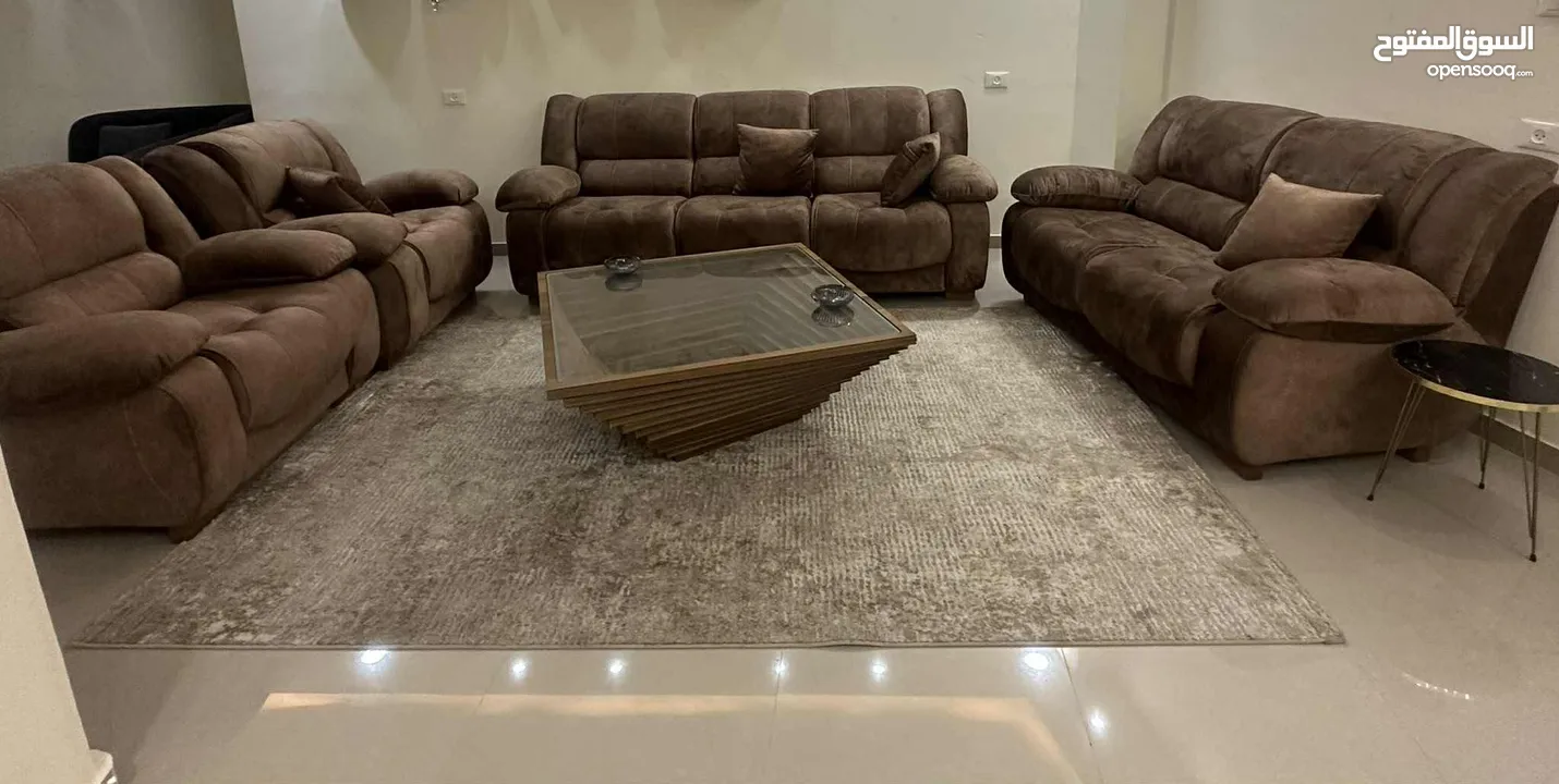 طقم كنب 7 مقاعد  استعمال بسيط جدا شبه جديد