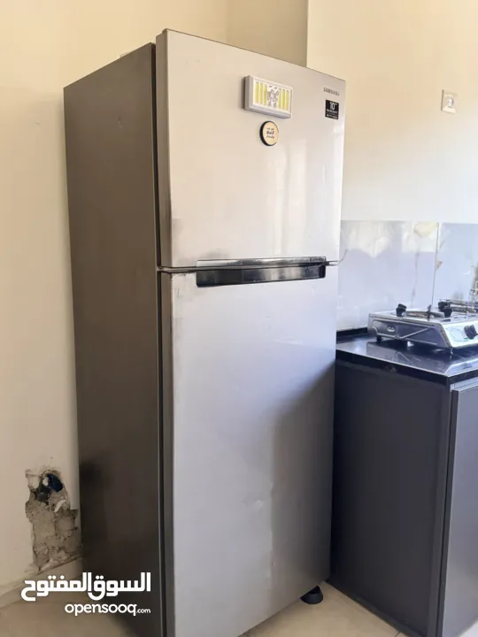 ثلاجه ساسونج 2021 300 لتر لون سلفر