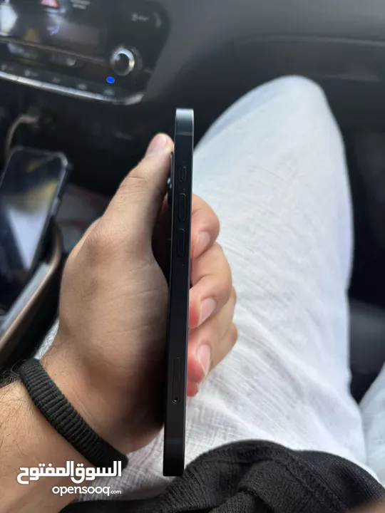 ايفون 13 مساحة 128GB بطارية 84% لون اسود.....................................