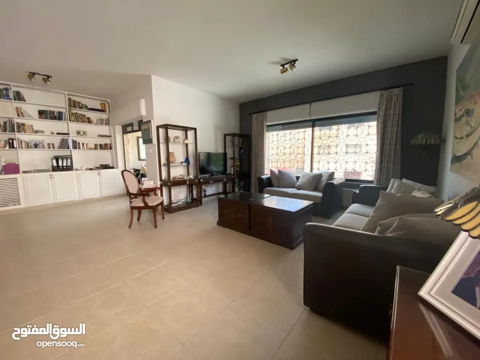 Attached villa for sale in Rabieh ( Property 38378 ) - 174288870