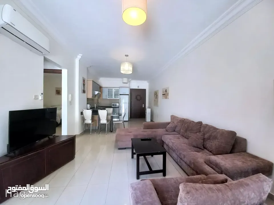 شقة مفروشة للإيجار في عبدون  ( Property 33240 )