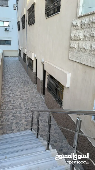 شقة جديدة للبيع بسعر مغري شارع الوينك من المالك مباشرة