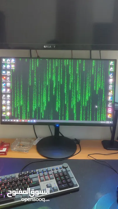 شاشة كمبيوتر ips