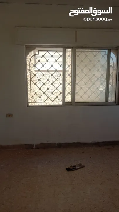 شقة للإيجار غرفتي وصالون ومطبخ واسعين - الحبل الاخضر حي العماوي