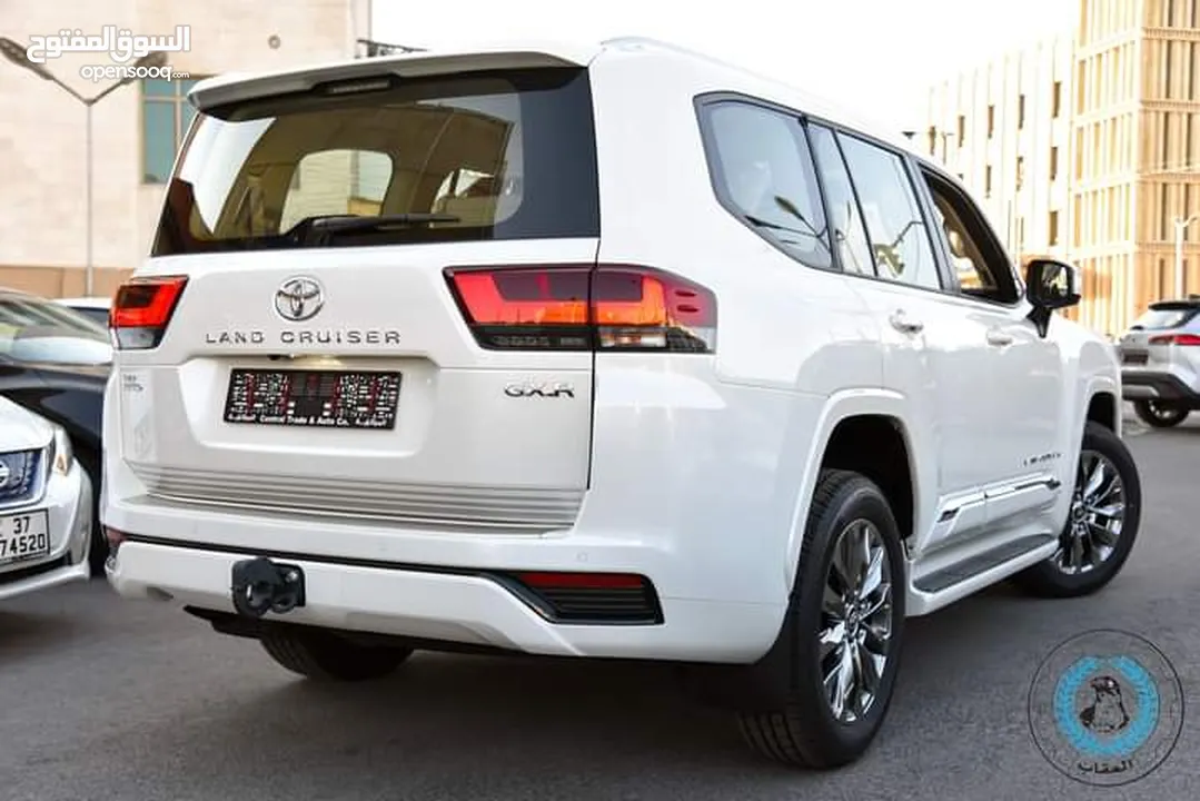 كفالة المركزية Land Cruiser 2023 لون لؤلؤي