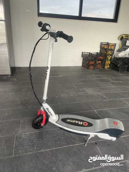 Razor - E200 Electric Scooter