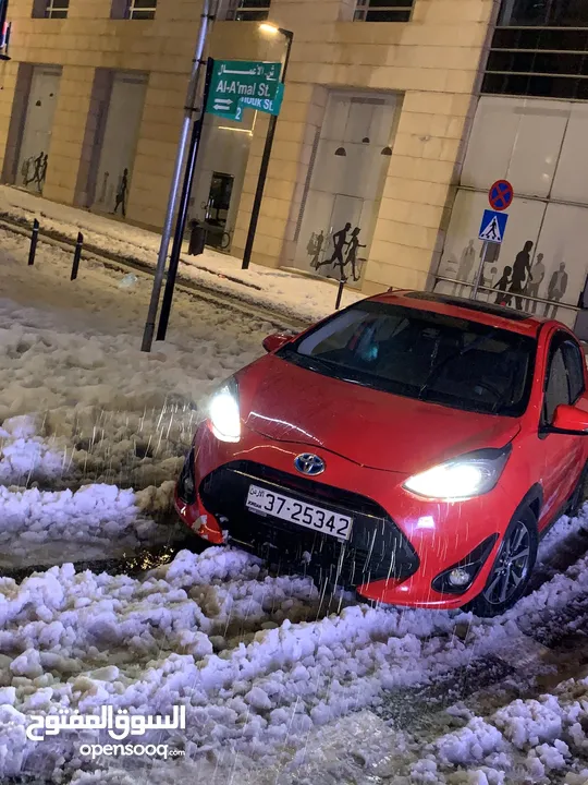 Toyota Prius c 2018