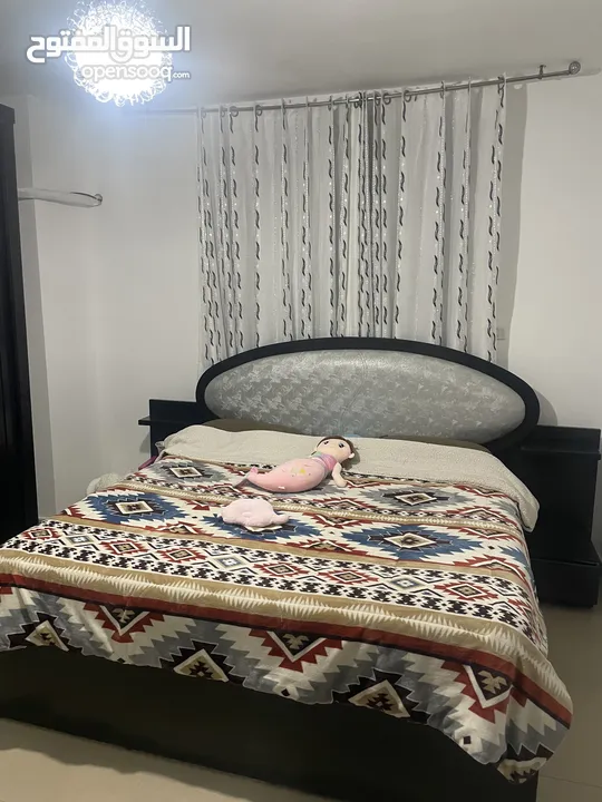 غرفة نوم مستعملة بحالة ممتازة جدا