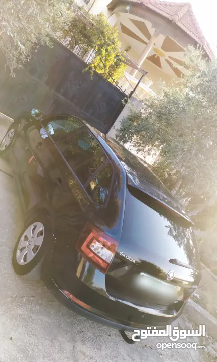 سكودا رابيد هاتشباك 2015 تدريب سياقة