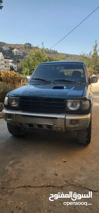 جب باجيرو دفع رباعي موديل 2000