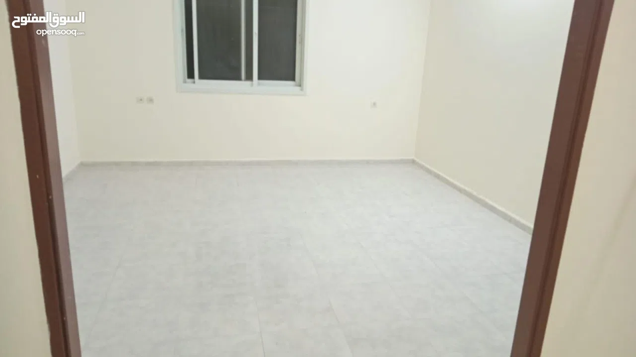 شقه للايجار لعائله  او اخ واخ