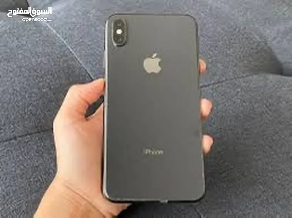iPhone Xs 265gمستعمل في حالة ممتاز ولدينا المزيد