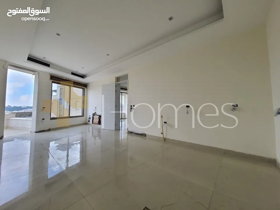 شقة دوبلكس طابقية مع مسبح للبيع في الظهير بمساحة بناء اجمالية 440م