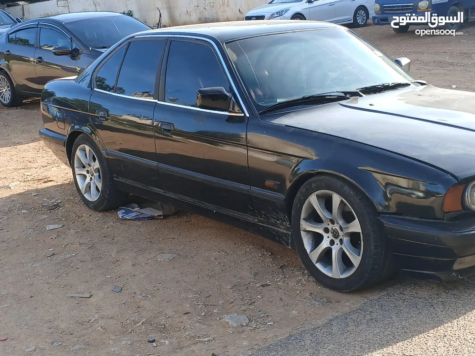 bmw E-34  520 للبيع