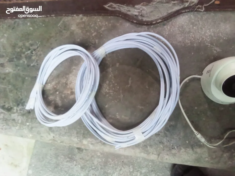 متاح 3 كاميرات مراقبة مستعملات تب نضافة شغلات 100/100 معهن سلاكهن أو محولات أو ديفي آر اقرء الوصف