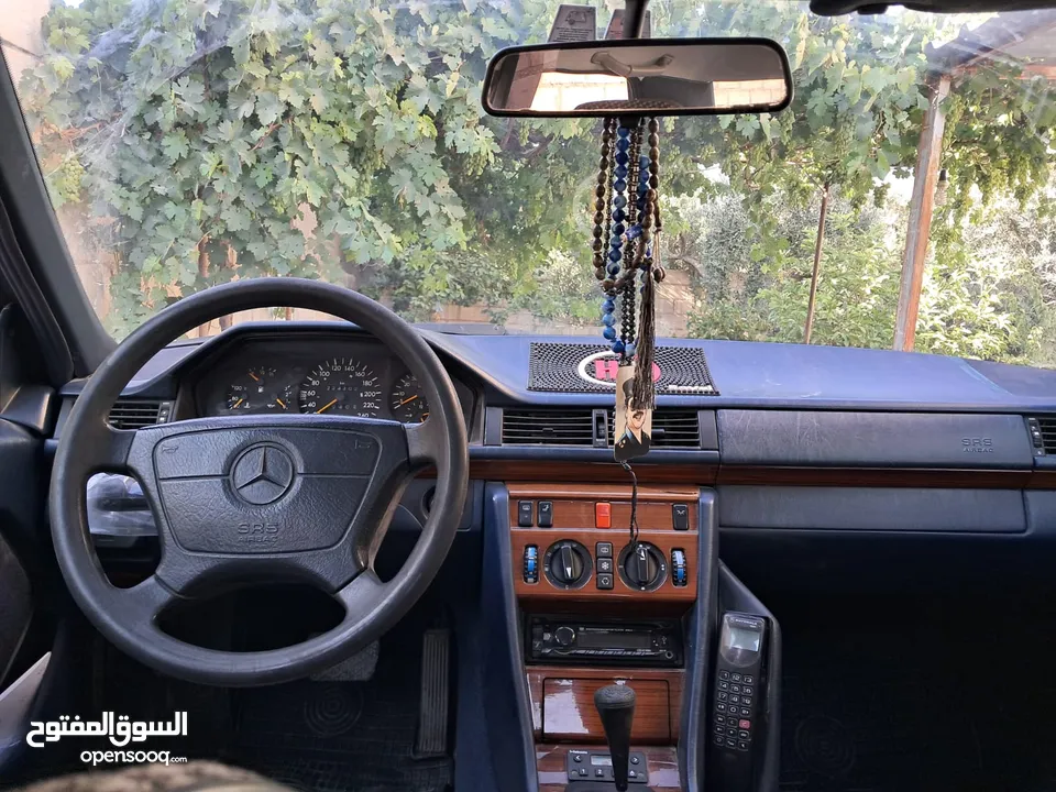 مرسيدس E200 بطه موديل 1994