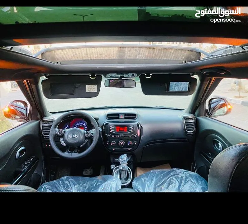 كيا سول 2015 ماتور  1600T ديزل اوتوماتيك ترخيص و تأمين  فل كامل يضفات فتحه سقف كهربائيه بانوراما