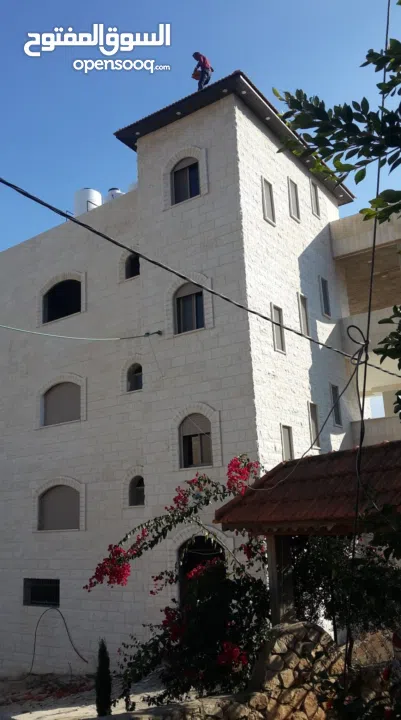 مخازن عدد 2  على الشارع الرئيسي طوباس