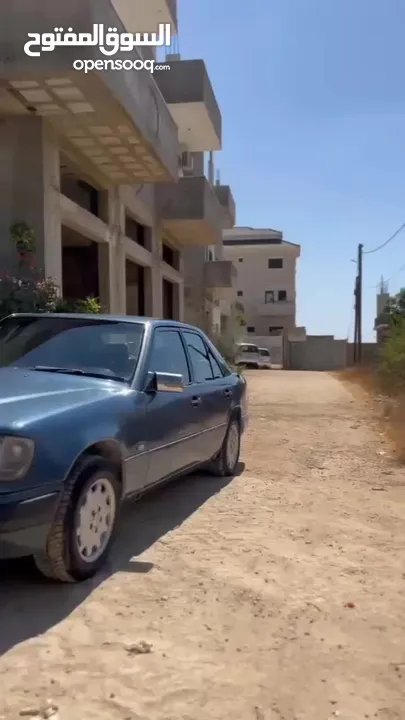 مرسيدس بطة E250 لون ازرق ماطور 20 صباب 2500 cc