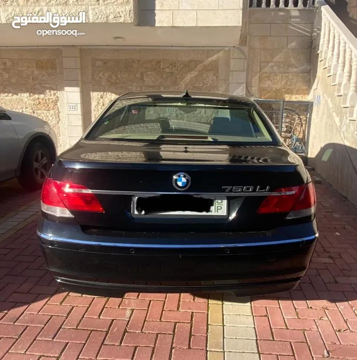 * BMW 730LI موديل 2008 لون اسود ، فرش لون بيج ، فل اضافات ، فتحة سقف، جنوط مغانيسيوم ، بلوتوث،