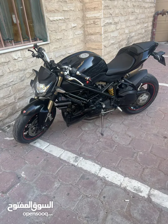 Ducati street fighter