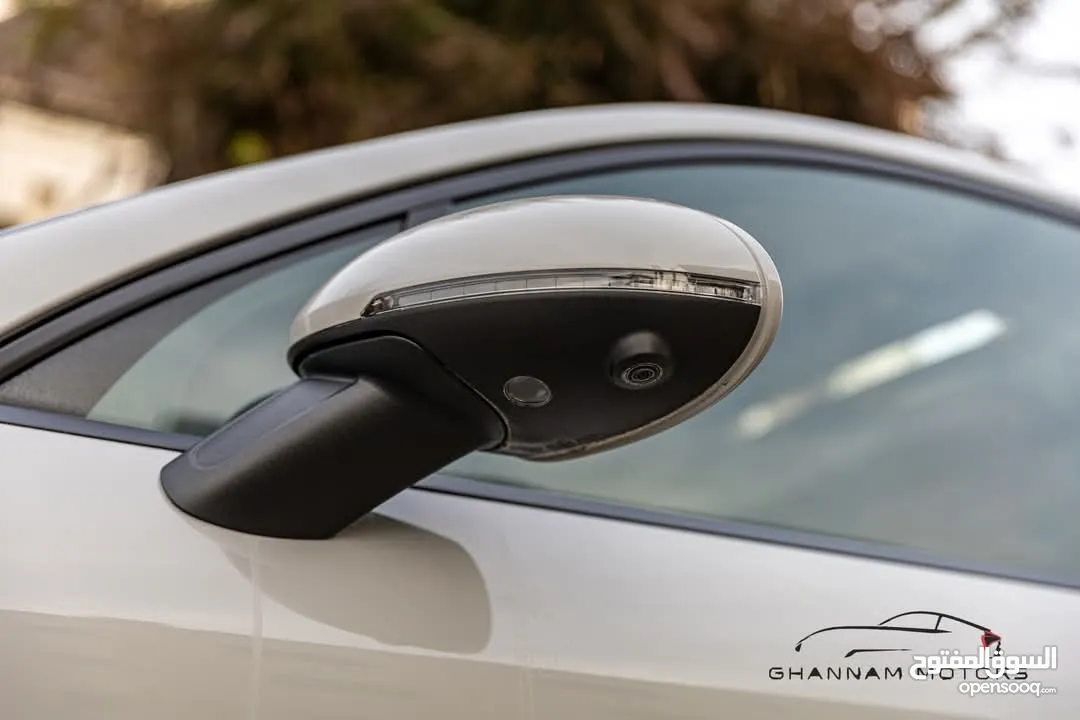 Porsche Mecan 2.0L Turbo وارد وكالة نقل