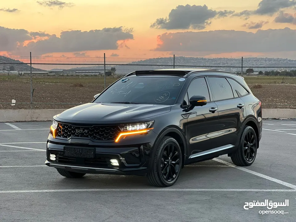 كايا سورينتو 2022/فل الفل  فتحة سقف بانوراما  2x4 ///240Hp بنزين + كهرباء  ( Haybrid) 1600cc