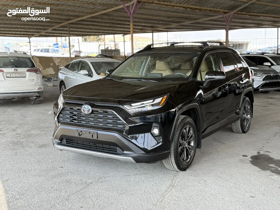 تويوتا راف فور ((2023)) XLE بريميوم، بطارية ليثيوم، فحص كامل، فل كامل، فورويل، حره، بسعر مميز..