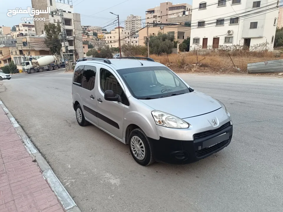 بيجو باتنلر 2015 ديزل بصلاه عنبي بسعر حرق 39000 ألف نقدا بدل وارد منبدل