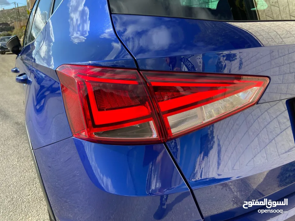Seat Arona X 2022 كامل الإضافات / ولا جرام بوية