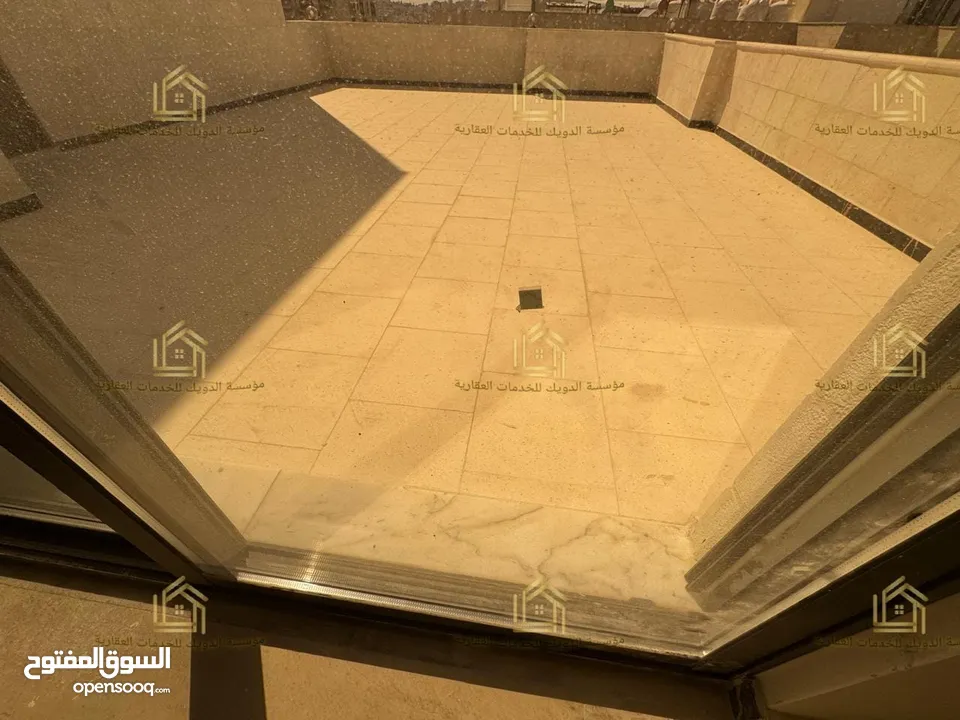 روف جديد لم يسكن مع ترسات بإطلالــــه بانوراما