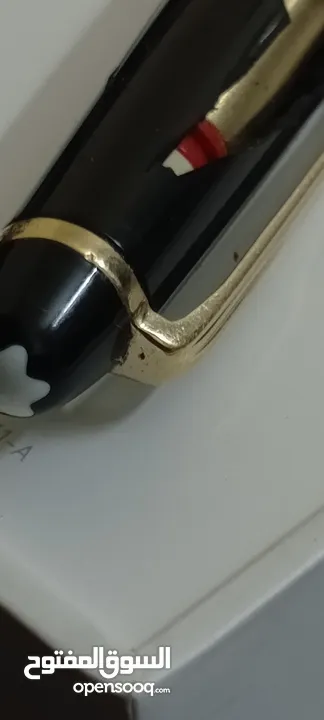 قلم مونت بلاك الاصلي صناعة المانيا موجود كسر من جهة الاعلى لا يآثر عليه ارجو مراجعة الوصف