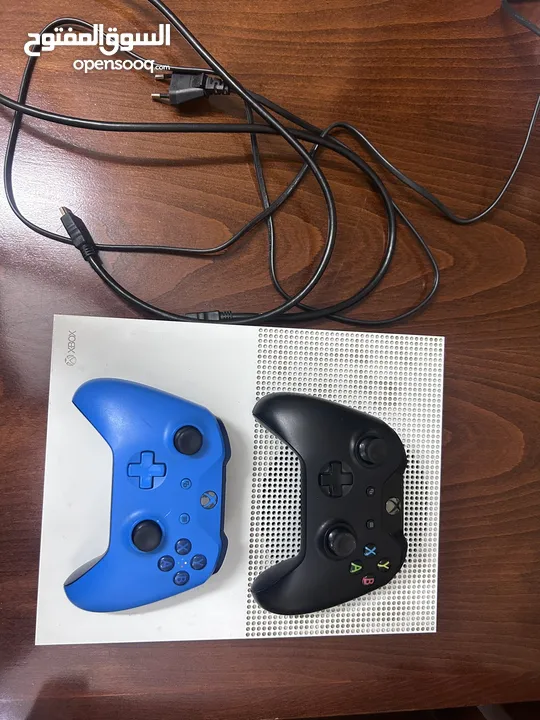 اكس بوكس ون أس مساحه 1 تيرا معا يدين تحكم