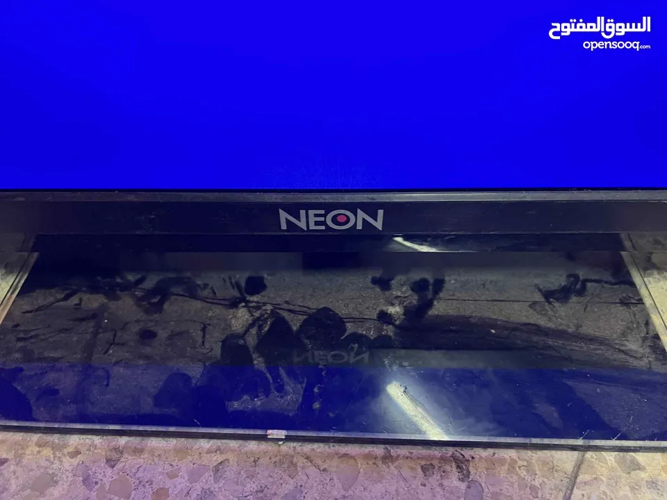 شاشة نوع NEON 32 بوصة شغالة 100% موجودة في بيت لحم  150 شيكل متوفر توصيل