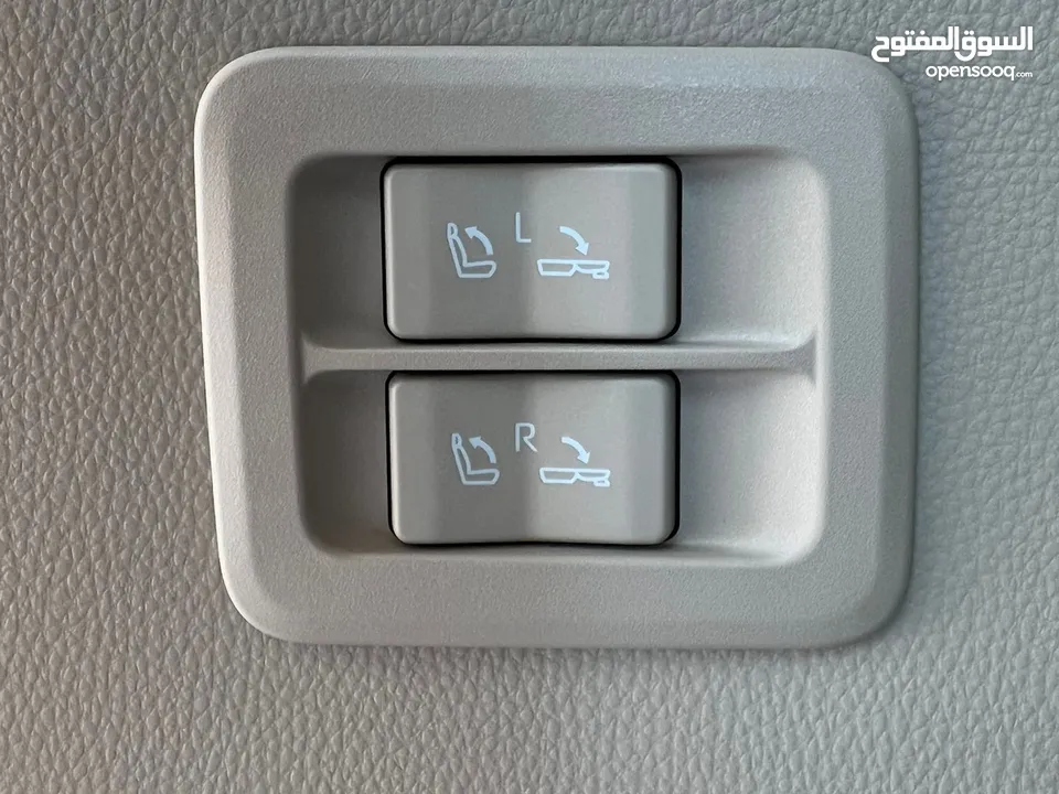TOYOTA LANDCRUISER VX 4000cc ( معرض الحضر )