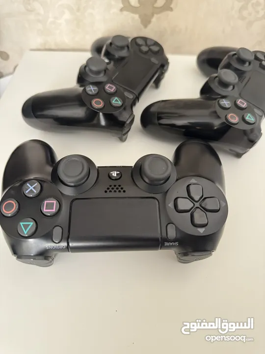 إيد بلايستيشن4  ذراع تحكم بلايستيشن4 playstation4 controller  مستعمل بحال الوكالة نظيفة جدا عالفحص