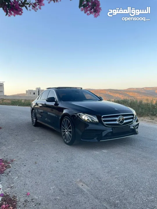 Mercedes benz E300 بحالة الوكالة