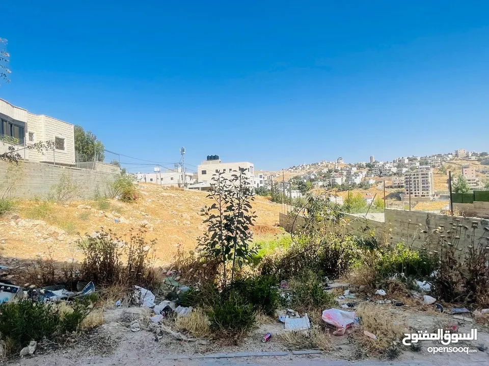 ارض مميزة جدا جدا الموقع نار  للاستثمار والبناء وإسكان ،كل شئ في بيت لحم تحديدا دار صلاح في حي الفلل