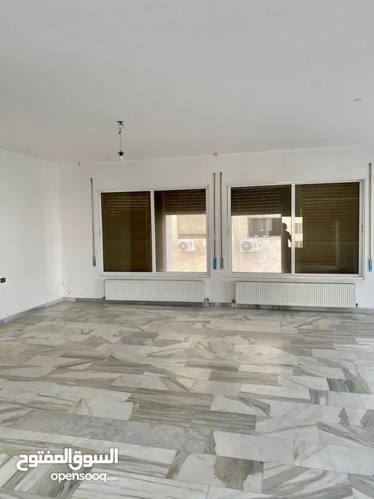 شقه 320 م طابقيه في الرابيه ، 320 sqm floor apartment in Rabieh
